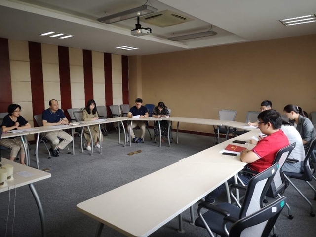 成人导航
召开2020-2021学年教职工兼职辅导员工作会议